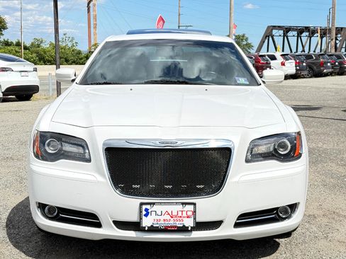 Used 2013 Chrysler 300 S image 10