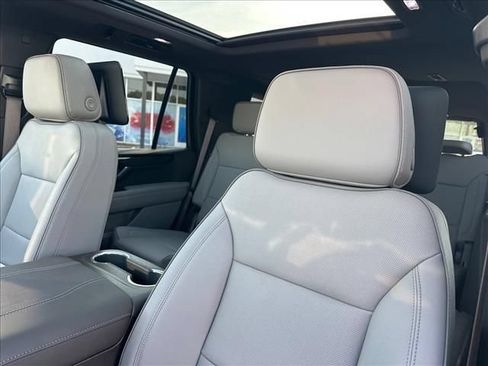 New 2026 GMC Yukon Elevation w/ Elevation Premium Package AWD/4WD image 31