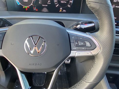 New 2026 Volkswagen Tiguan SE R-Line image 21