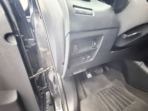 Used 2018 Nissan Rogue S FWD image 28