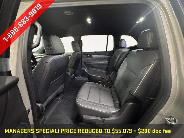 Used 2027 Buick Enclave Sport Touring w/ Power Package AWD/4WD image 24