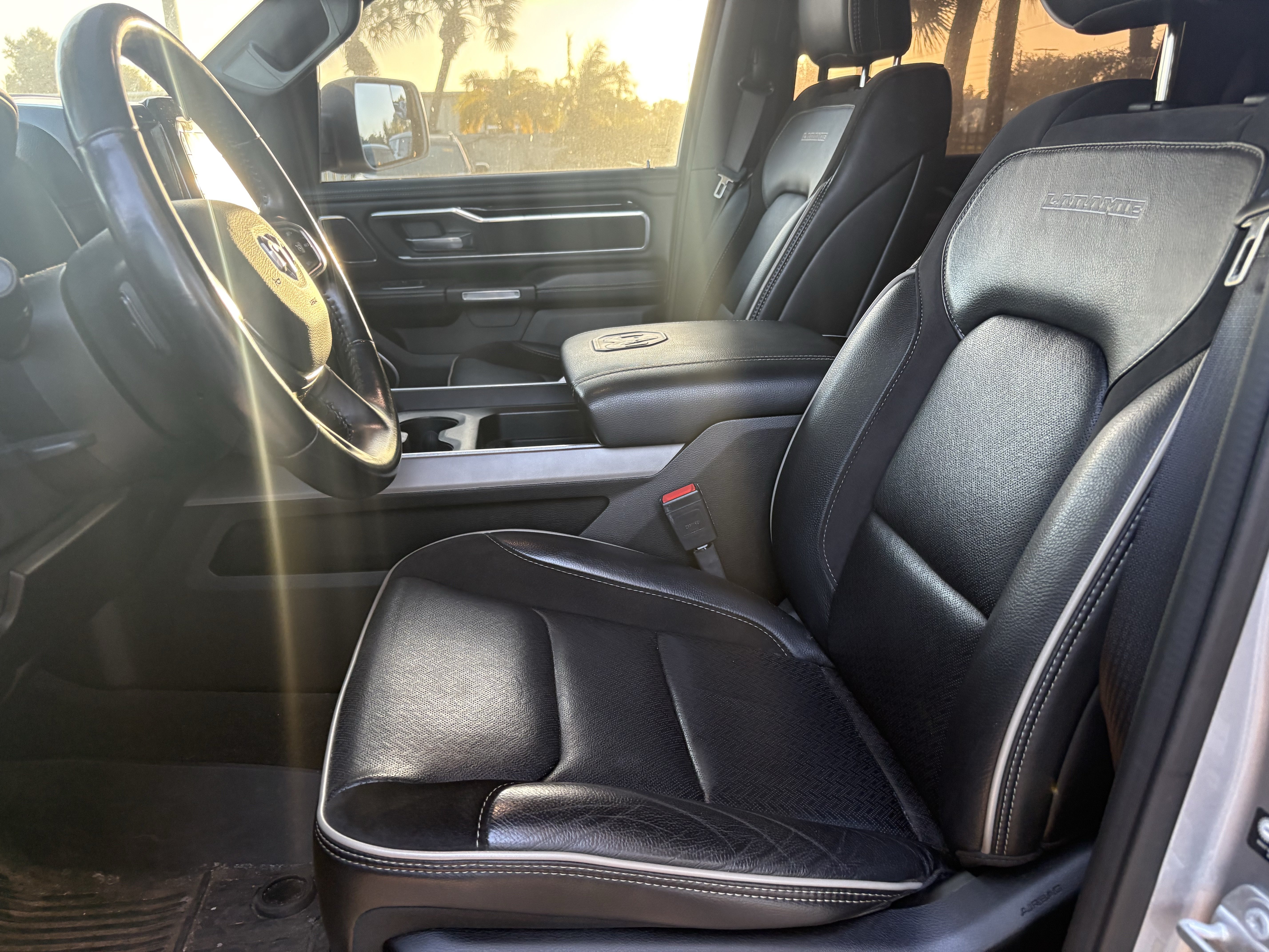 Used 2021 RAM 1500 Laramie AWD/4WD image 10