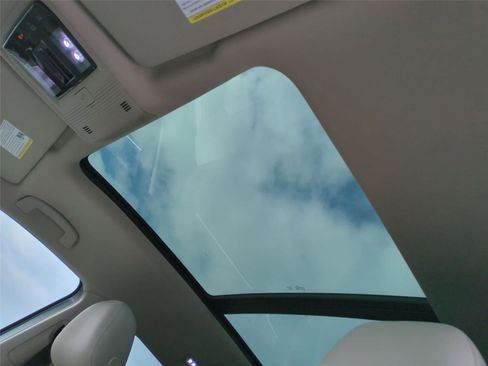 New 2026 Volkswagen Atlas SE image 10