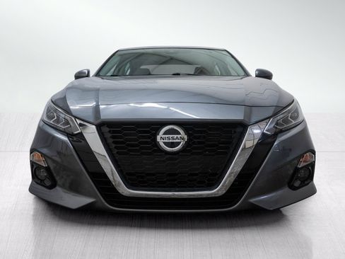 Used 2020 Nissan Altima 2.5 Platinum FWD image 2