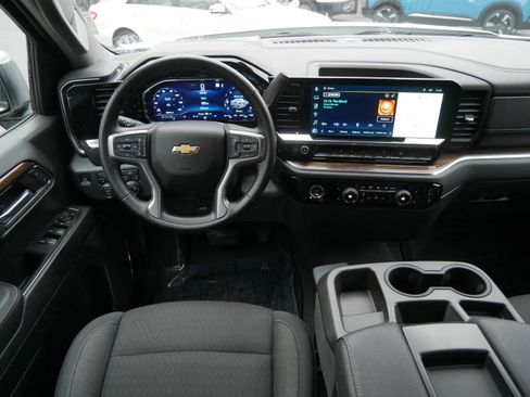 Used 2023 Chevrolet Silverado 1500 LT image 13