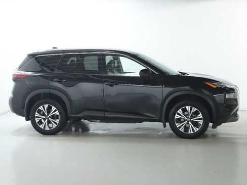 Used 2021 Nissan Rogue SV w/ Premium Package image 11