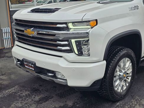 Used 2023 Chevrolet Silverado 3500 High Country AWD/4WD image 10