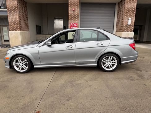 Used 2013 Mercedes-Benz C 300 4MATIC Sedan w/ Multimedia Pkg image 4