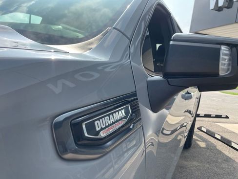 Used 2025 GMC Sierra 1500 AT4 w/ Technology Package AWD/4WD image 12