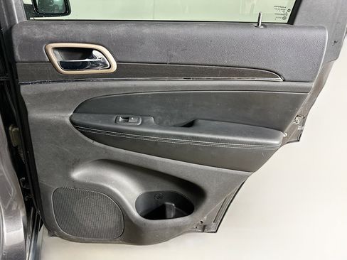 Used 2015 Jeep Grand Cherokee Limited image 29