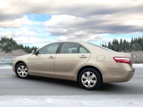 Used 2007 Toyota Camry LE image 14