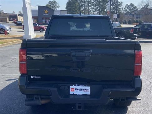 Used 2024 Toyota Tacoma TRD Sport image 4