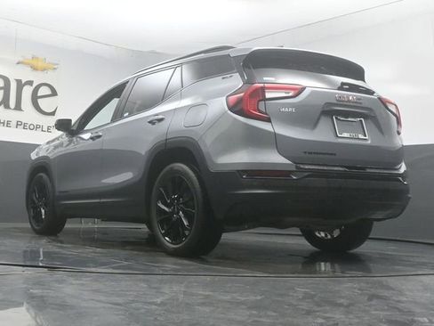 Used 2023 GMC Terrain SLT w/ Tech Package FWD image 5