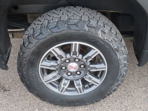 Used 2024 GMC Sierra 1500 AT4 w/ AT4 Premium Package AWD/4WD image 16