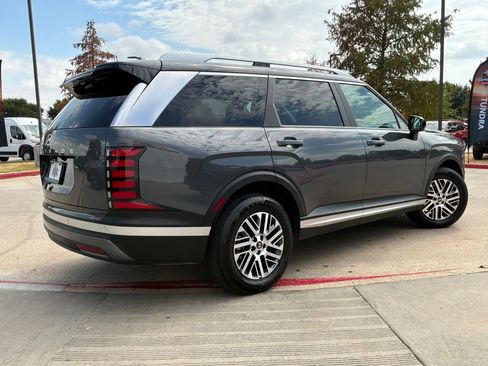 Used 2026 Hyundai Palisade SEL FWD image 6