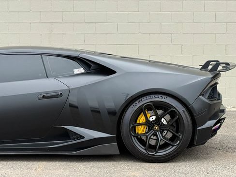 Used 2017 Lamborghini Huracan LP 580-2 RWD image 5