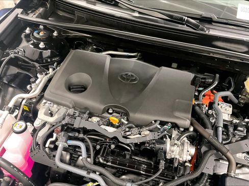 Used 2025 Toyota Camry SE image 34