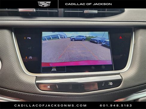 New 2025 Cadillac XT5 Luxury image 4