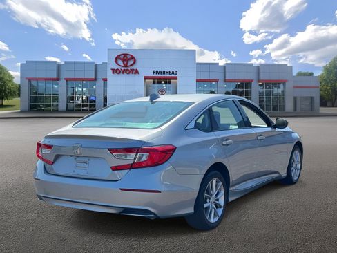 Used 2022 Honda Accord LX image 6