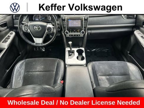 Used 2012 Toyota Camry SE w/ Leather Pkg FWD image 29