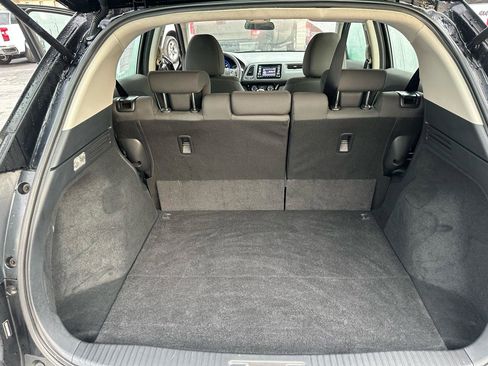 Used 2019 Honda HR-V LX image 11