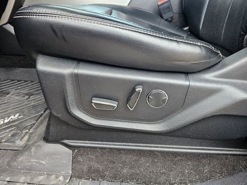 Used 2018 Ford F150 Lariat w/ Equipment Group 502A Luxury AWD/4WD image 14