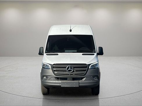 Used 2024 Mercedes-Benz Sprinter 144 Cargo image 9