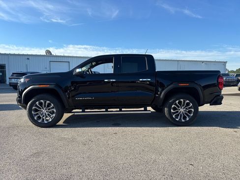 New 2026 GMC Canyon Denali AWD/4WD image 3