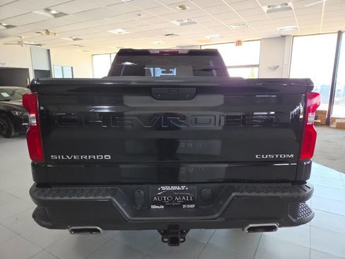 Used 2021 Chevrolet Silverado 1500 Custom Trail Boss AWD/4WD image 6