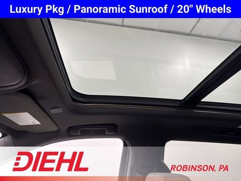 Used 2023 Chevrolet Tahoe LT w/ Luxury Package AWD/4WD image 42