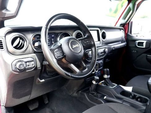 Used 2022 Jeep Wrangler Unlimited Sport AWD/4WD image 8