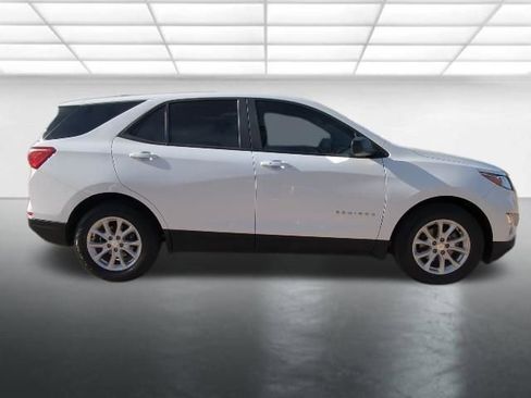 Certified 2021 Chevrolet Equinox LS w/ LS Convenience Package image 26