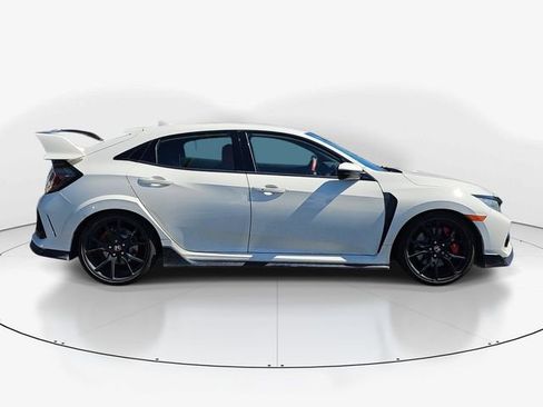 Used 2018 Honda Civic Type R image 2