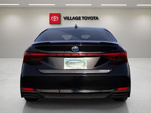Certified 2019 Toyota Avalon XSE image 5
