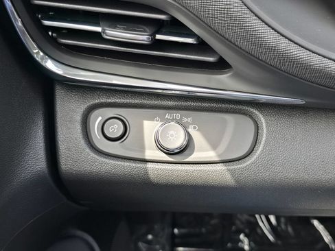 New 2026 Buick Envista Preferred FWD image 17