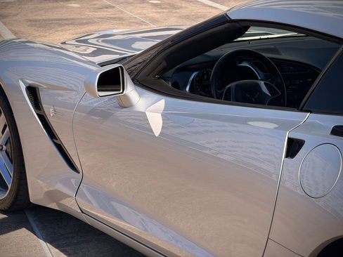 Used 2019 Chevrolet Corvette Stingray Coupe w/ 1LT image 18