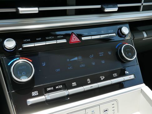 Certified 2026 Hyundai Santa Fe SEL AWD/4WD image 22
