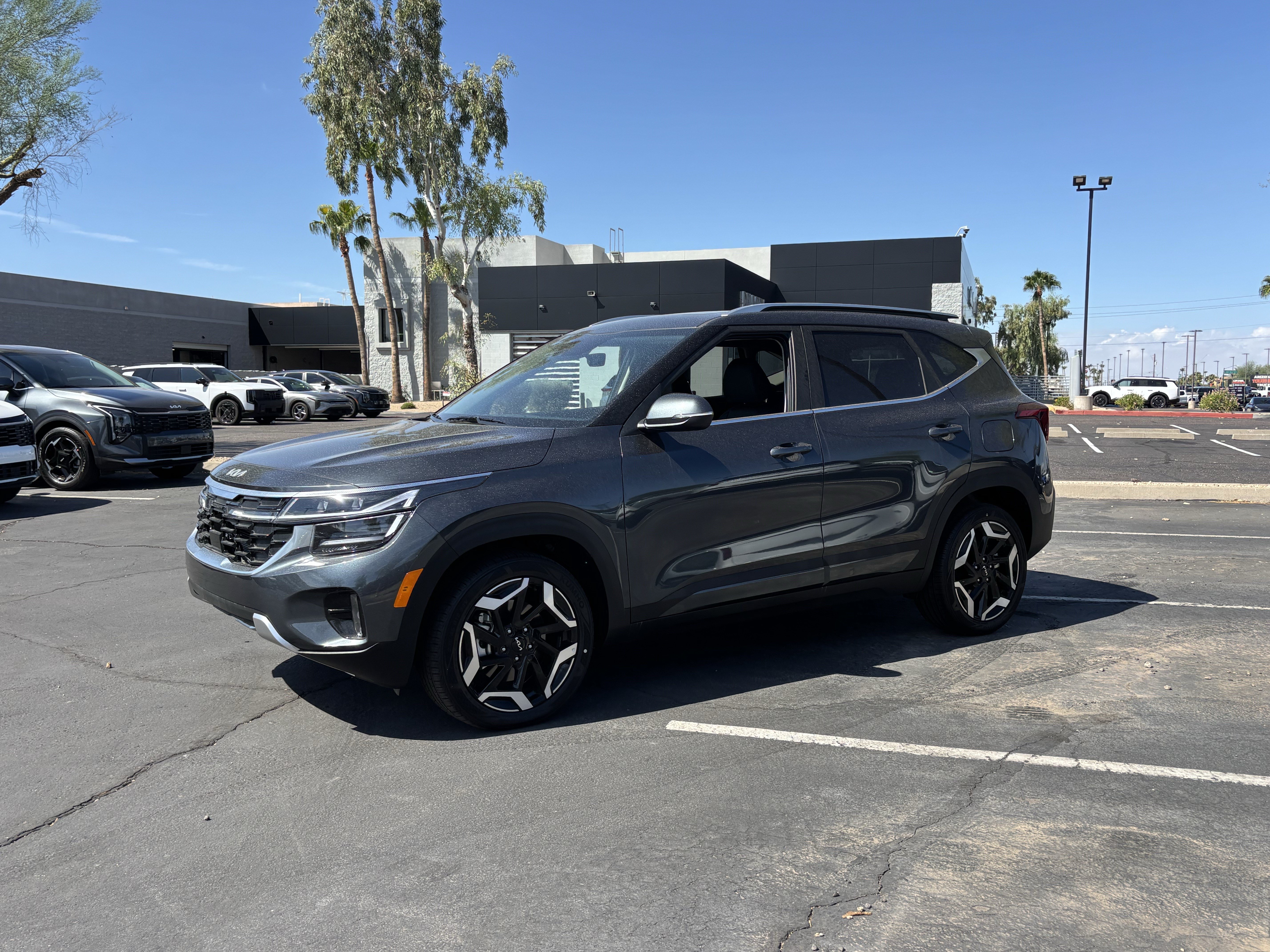 New 2026 Kia Seltos SX w/ SX Sunroof Package AWD/4WD image 6