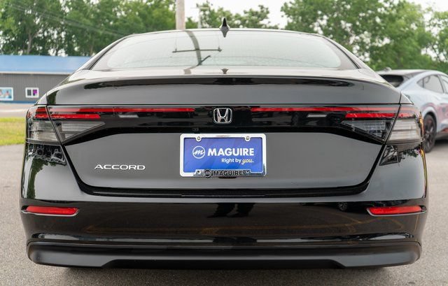 Used 2023 Honda Accord EX image 7