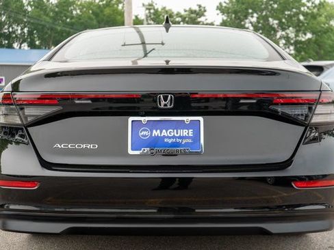 Used 2023 Honda Accord EX image 7