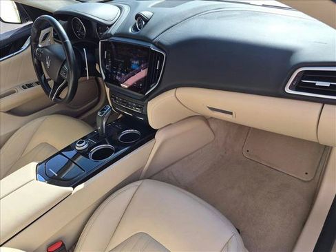 Used 2022 Maserati Ghibli Modena RWD image 21