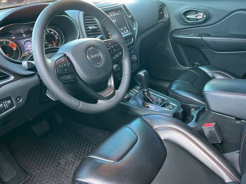 Used 2022 Jeep Cherokee Trailhawk w/ Technology Group B image 10