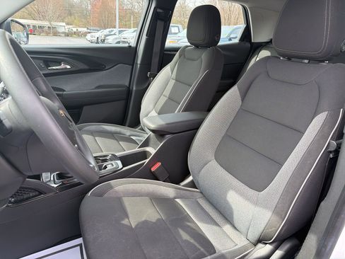 Used 2023 Chevrolet TrailBlazer LS image 23