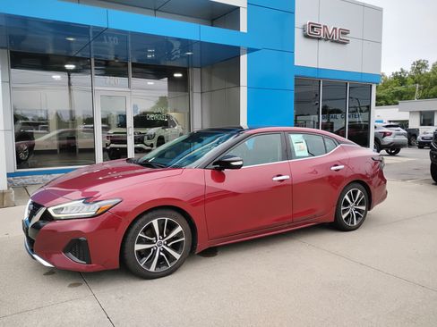 Used 2023 Nissan Maxima SL FWD image 12