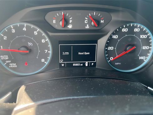 Used 2020 Chevrolet Equinox LS image 12