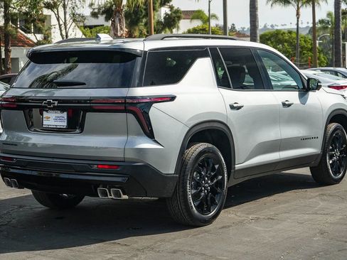 New 2026 Chevrolet Traverse LT w/ Midnight/Sport Edition FWD image 6