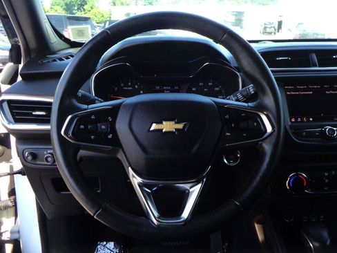 Used 2023 Chevrolet TrailBlazer ACTIV AWD/4WD image 11