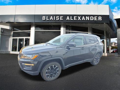 Used 2019 Jeep Compass Sport image 9