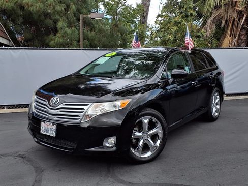 Used 2011 Toyota Venza w/ Premium Pkg #2 FWD image 1