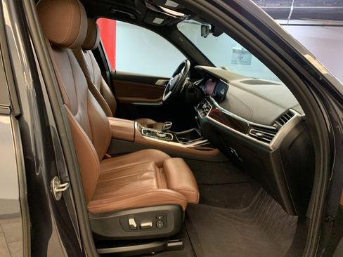 Used 2021 BMW X7 xDrive40i w/ M Sport Package image 81